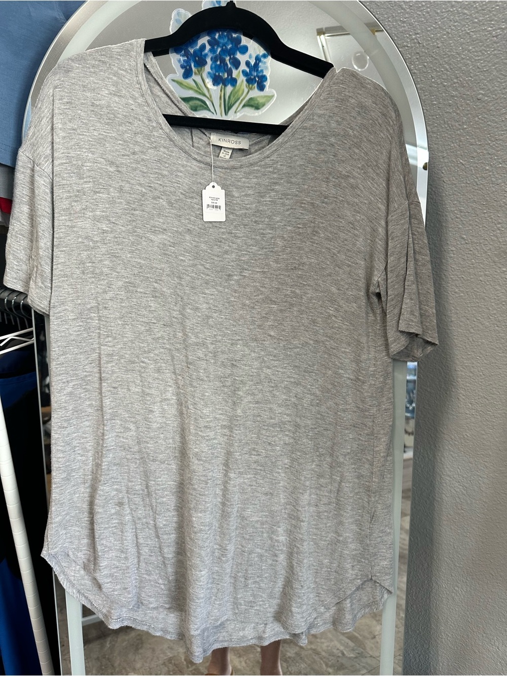 Kinross Light Heather Gray Scoop Neck Short Sleeve Tee